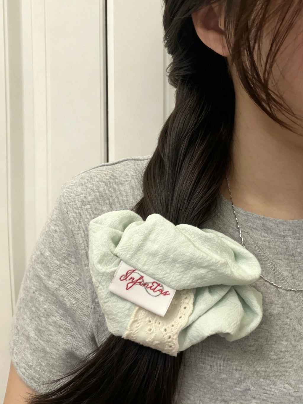 薄荷綠蕾絲髮圈 Mint Green Lace Scrunchie
