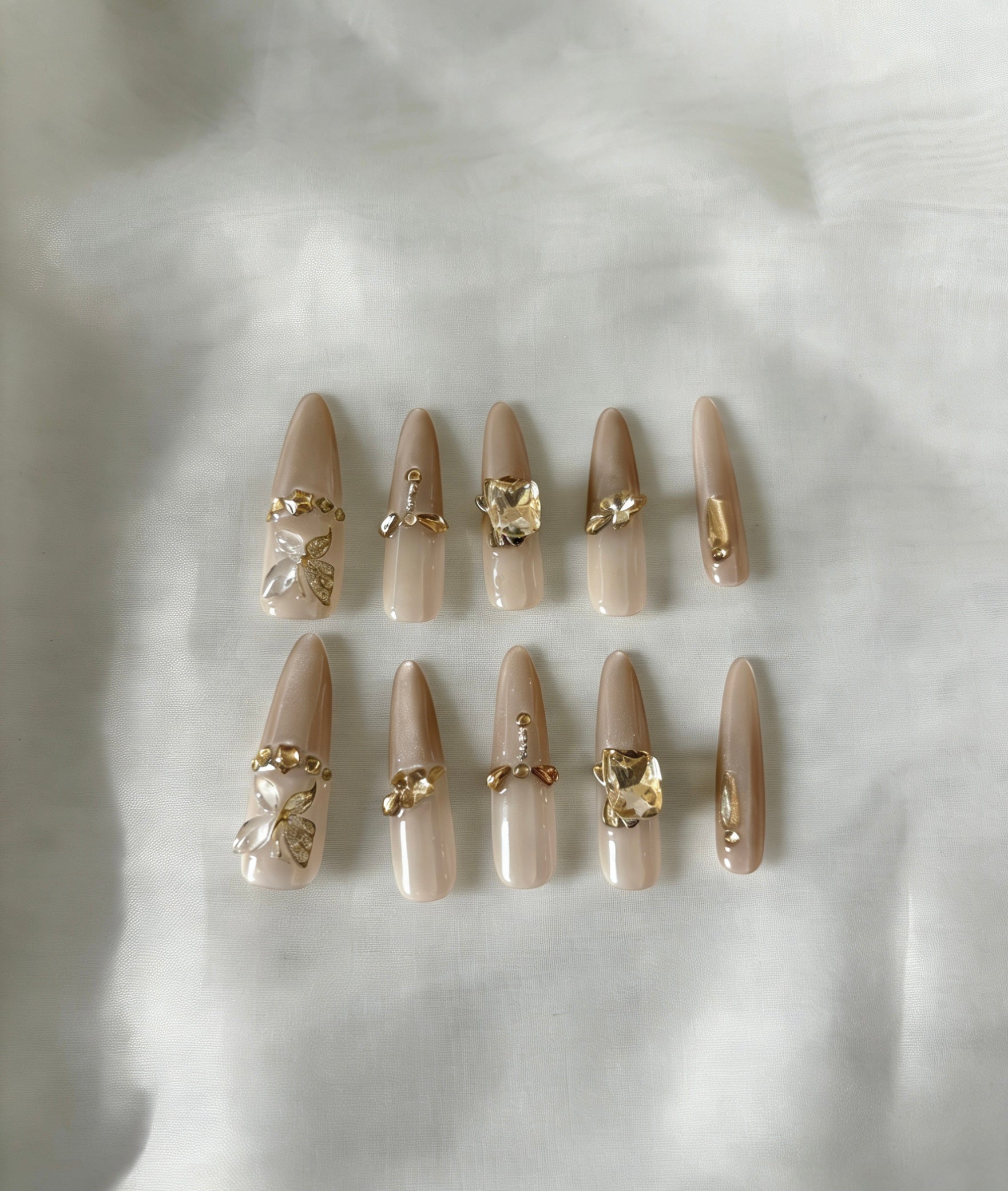 Glittering Crown Nail Set