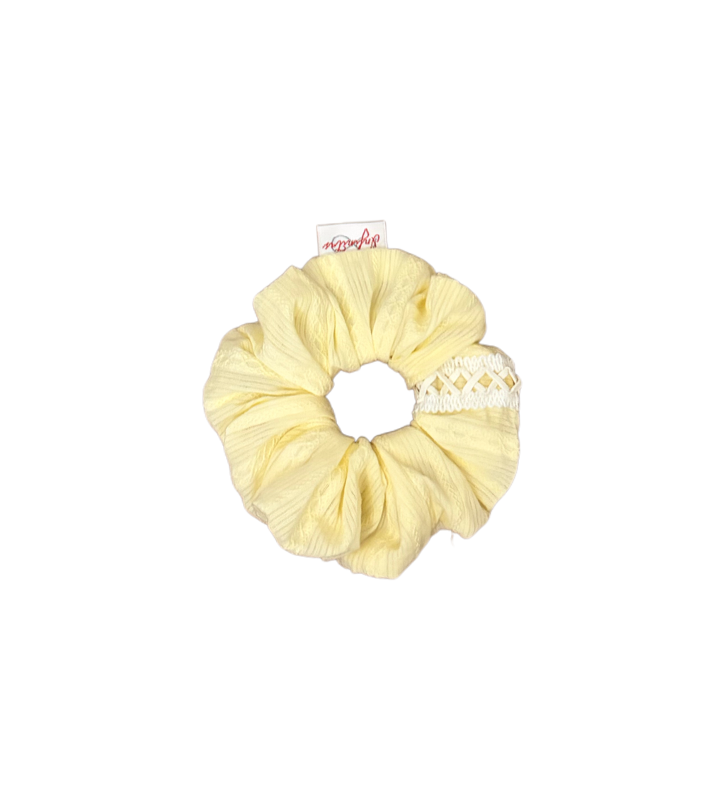 淺黃蕾絲髮圈 Light Yellow Lace Scrunchie
