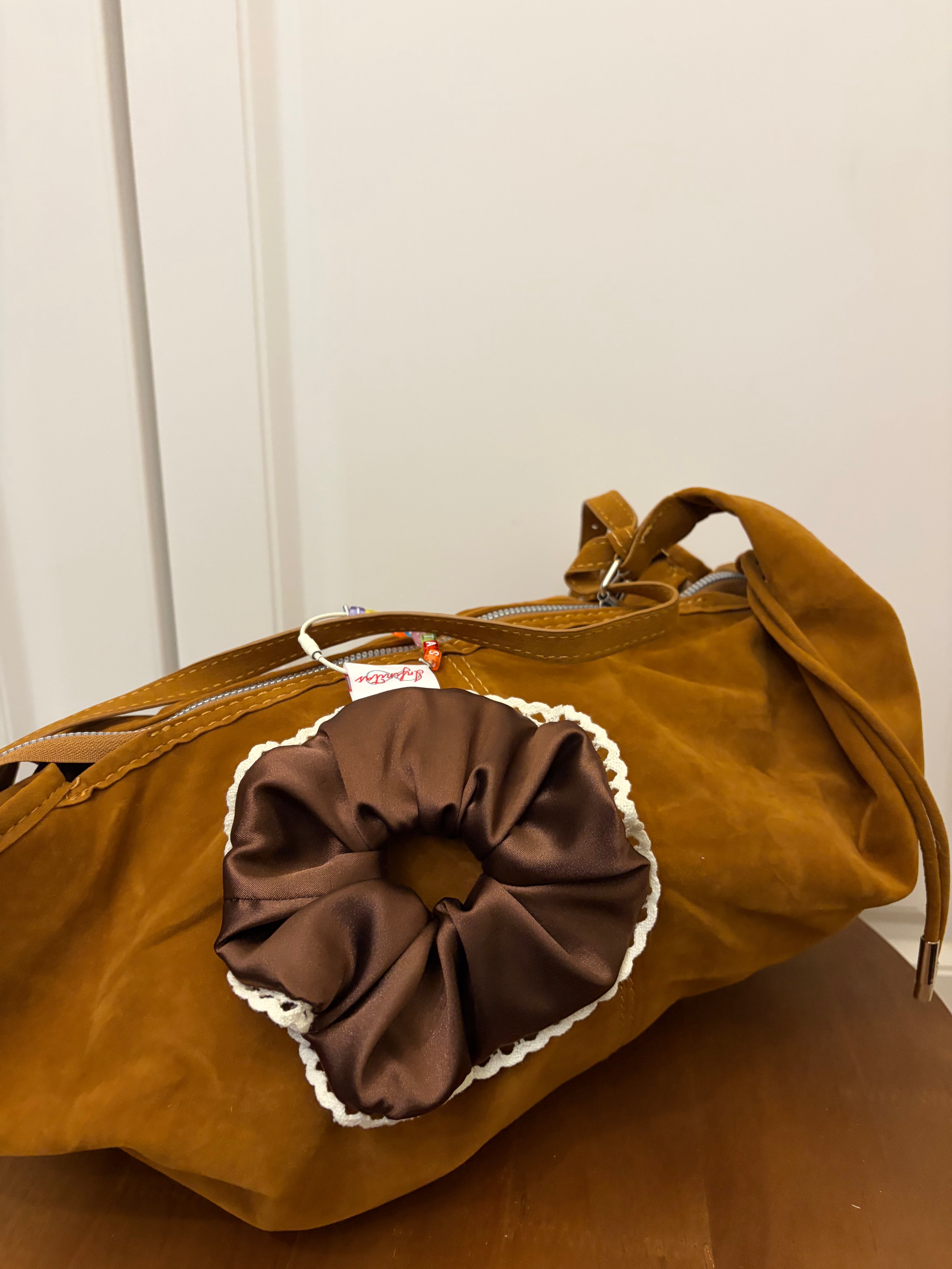 深棕緞面蕾絲邊髮圈 Dark Brown Satin Scrunchie with Lace Trim